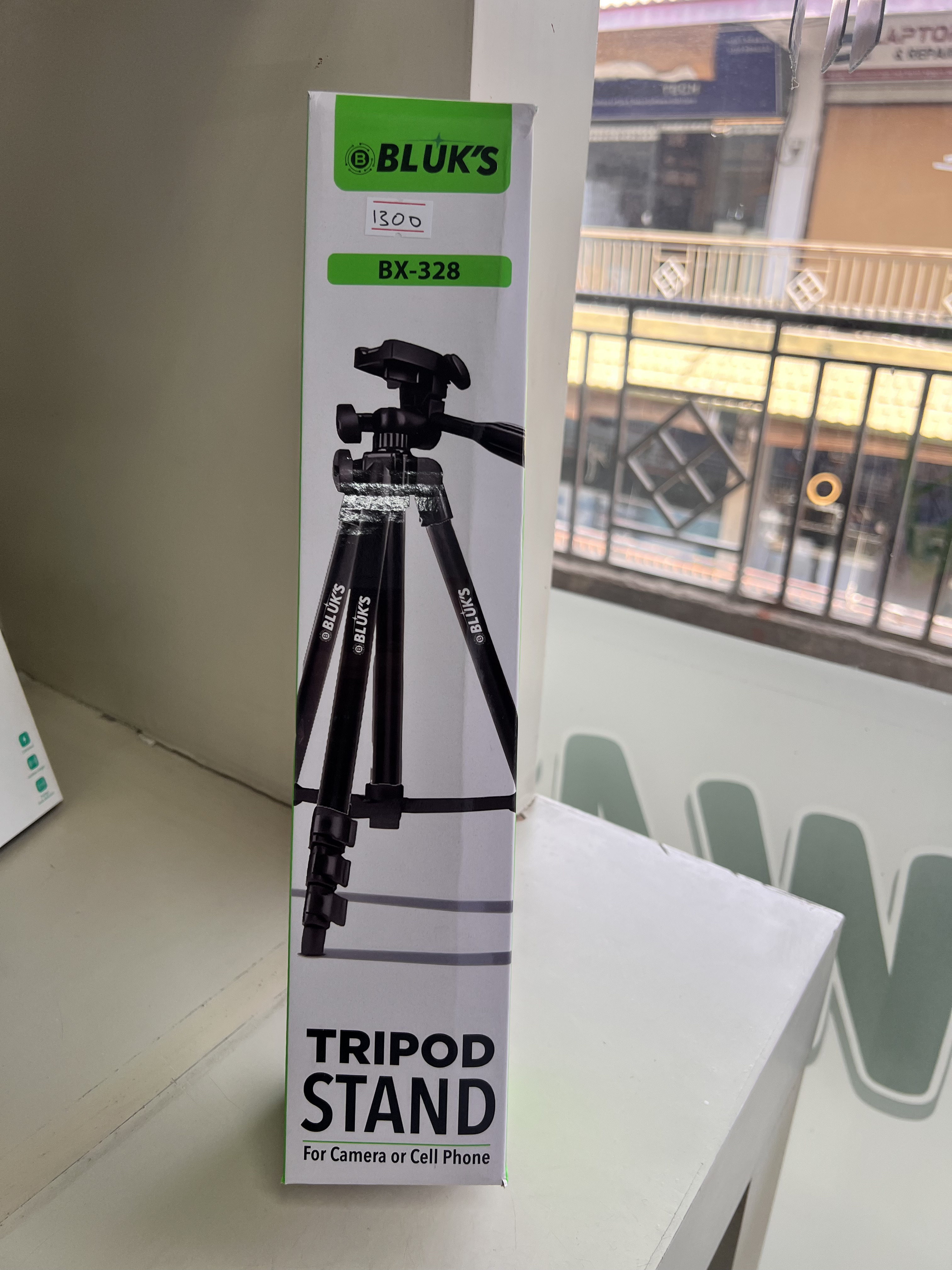 Bluk’s BX-328 Ultra-Steady Professional Tripod