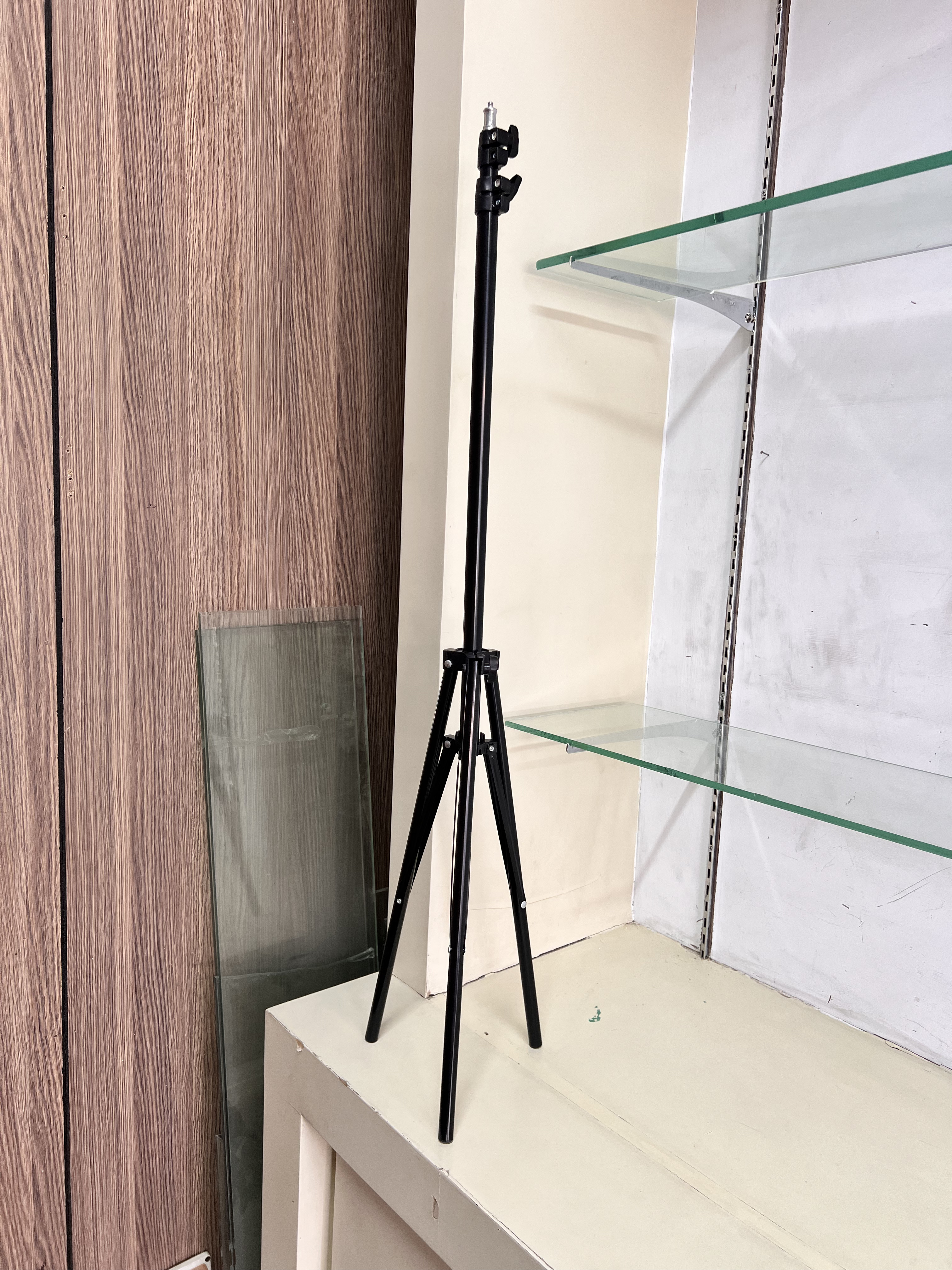 7-Foot Professional Heavy-Duty Tripod Stand