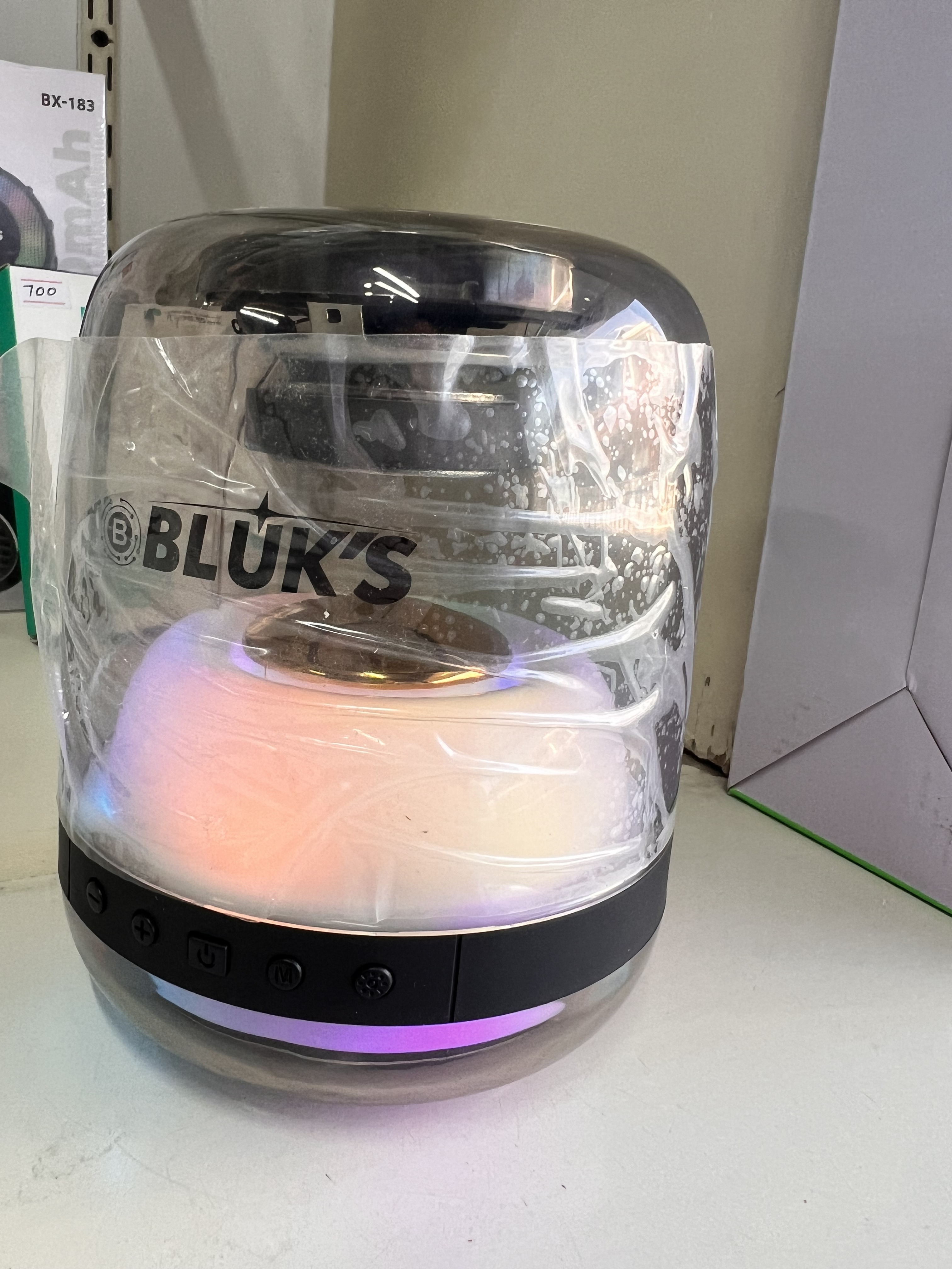 Bluk’s BX-187 Portable Fashionable Wireless Speaker