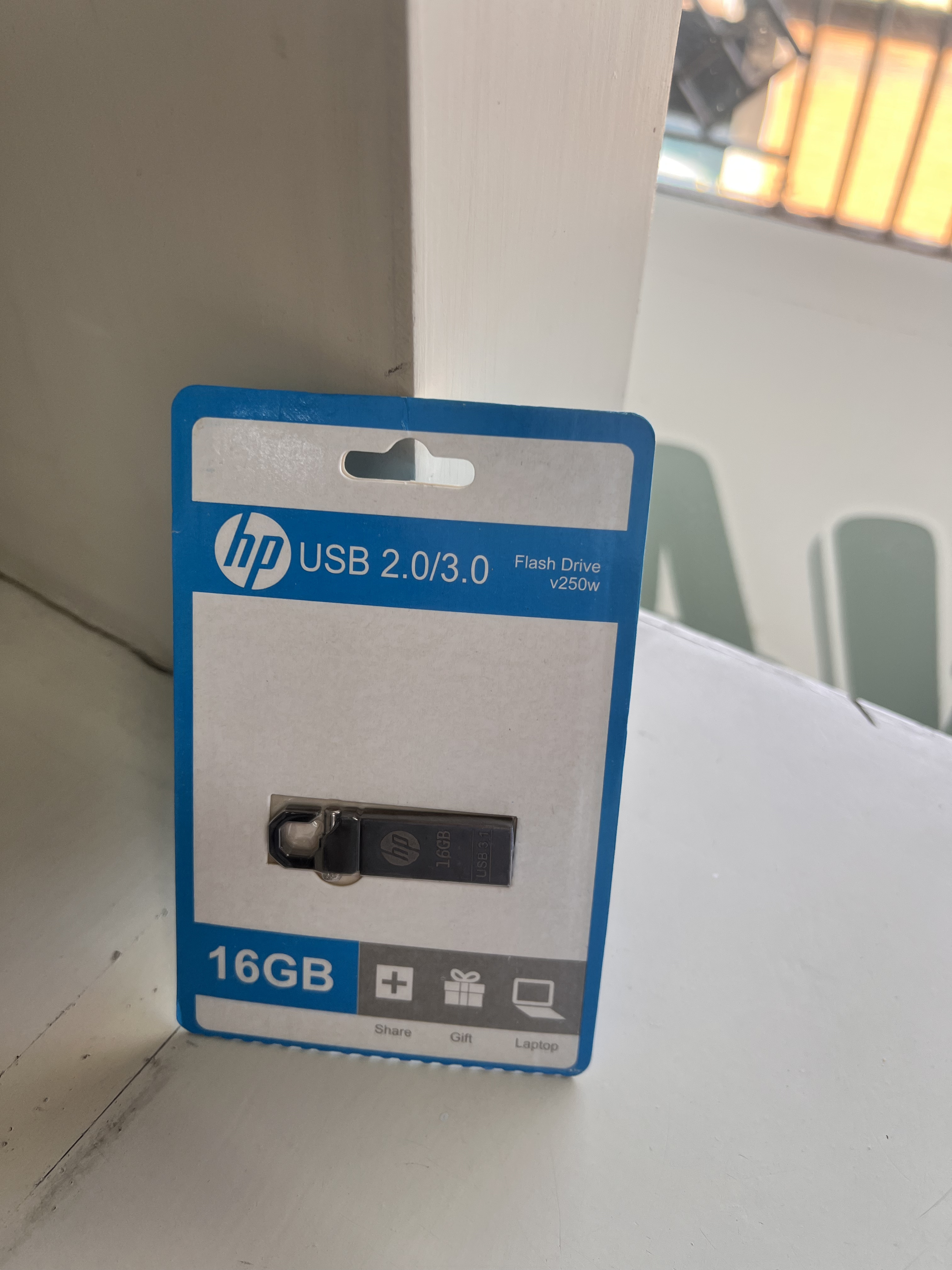 HP 16 GB Flash Drive
