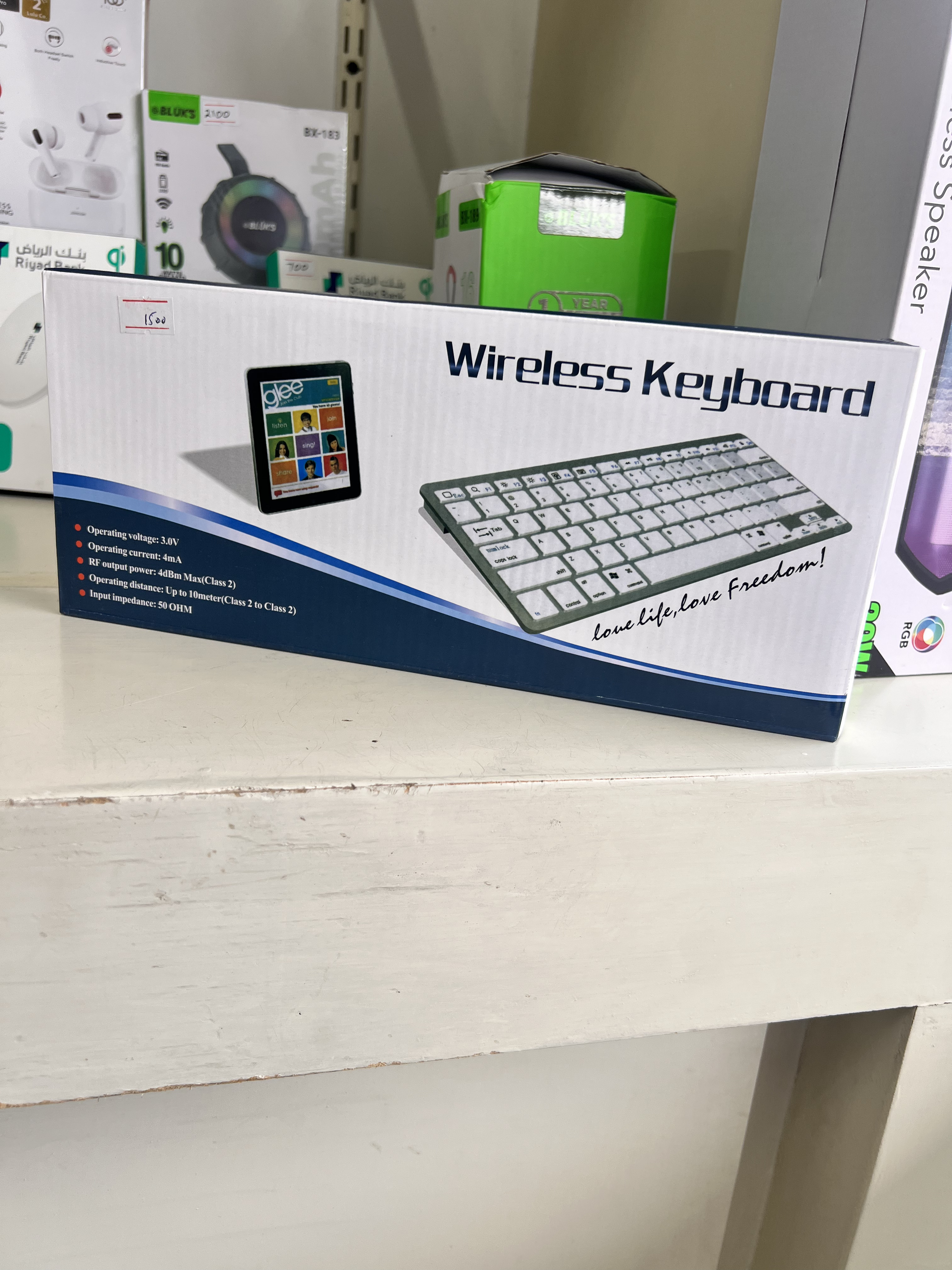 Universal Bluetooth Wireless Slim Keyboard